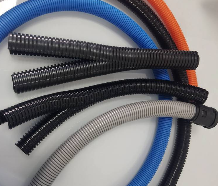 尼龍波紋管在高端制造領域的防護革命 ——從工業機床到航空航天的全場景應用解析